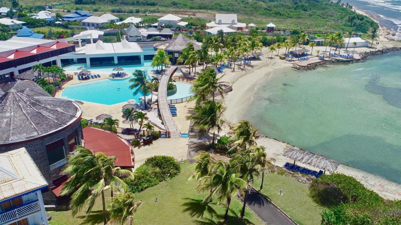 Vue Mer & Acces Direct A La Plage Avec Magnifique Piscine Surveillee Par Un Maitre Nageur Saint-Francois  Bagian luar foto